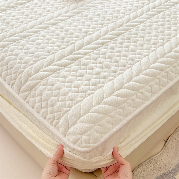 91家纺网 家纺一手货源 找家纺 （总）梦舒羽 2025新款牛奶绒夹棉床笠床单床盖床罩床护垫床垫保护罩三件套-轻奢