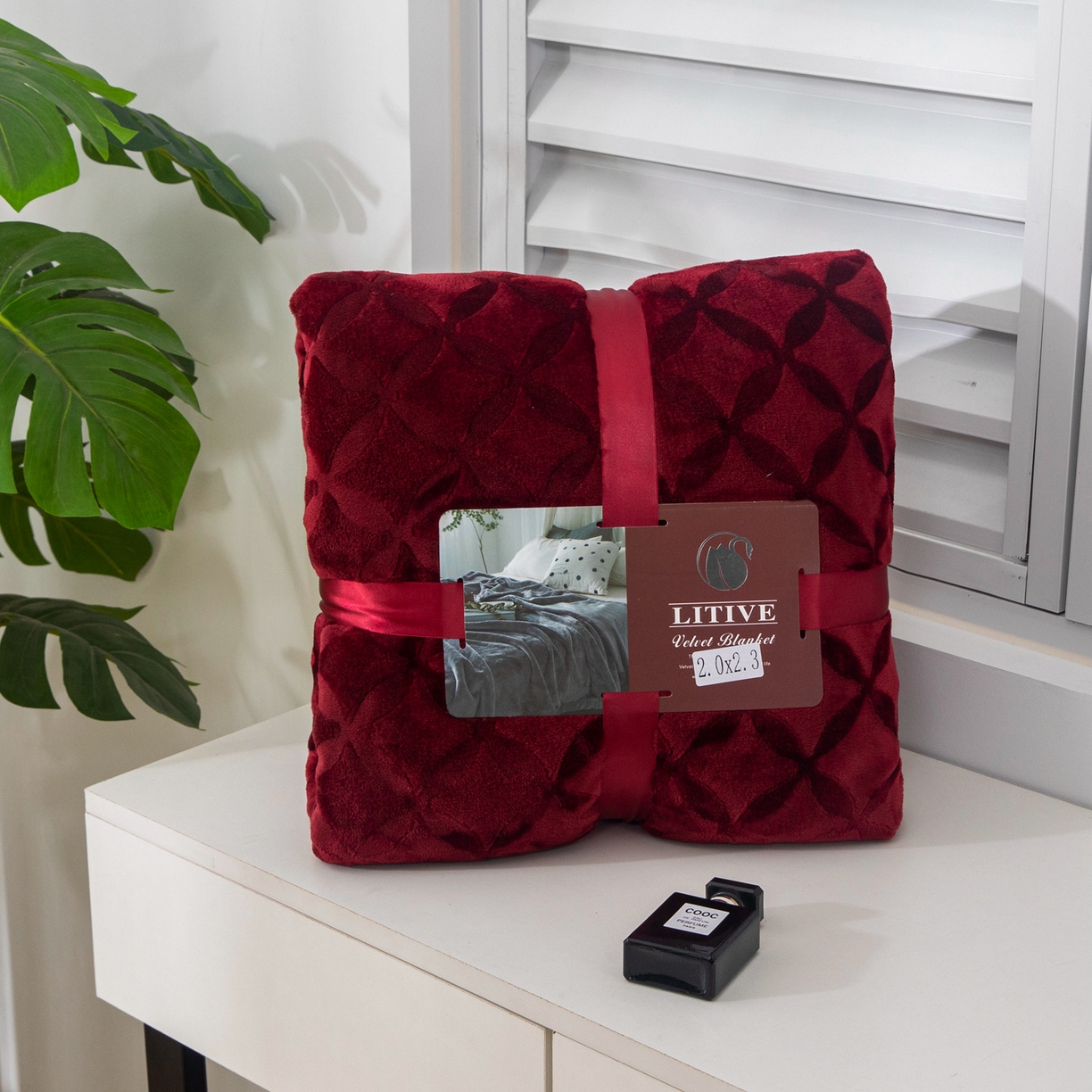 91家纺网 家纺一手货源 找家纺 梵克保罗 2025新款3D立体印花四季盖毯400克 铜钱红