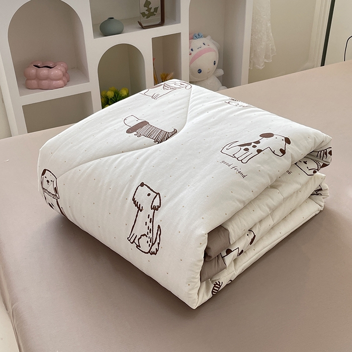 91家纺网 家纺一手货源 找家纺 梵克保罗 2025新款全棉夏被碎花卡通小清新简约纯棉夏凉被夏被四件套三件套 休闲狗
