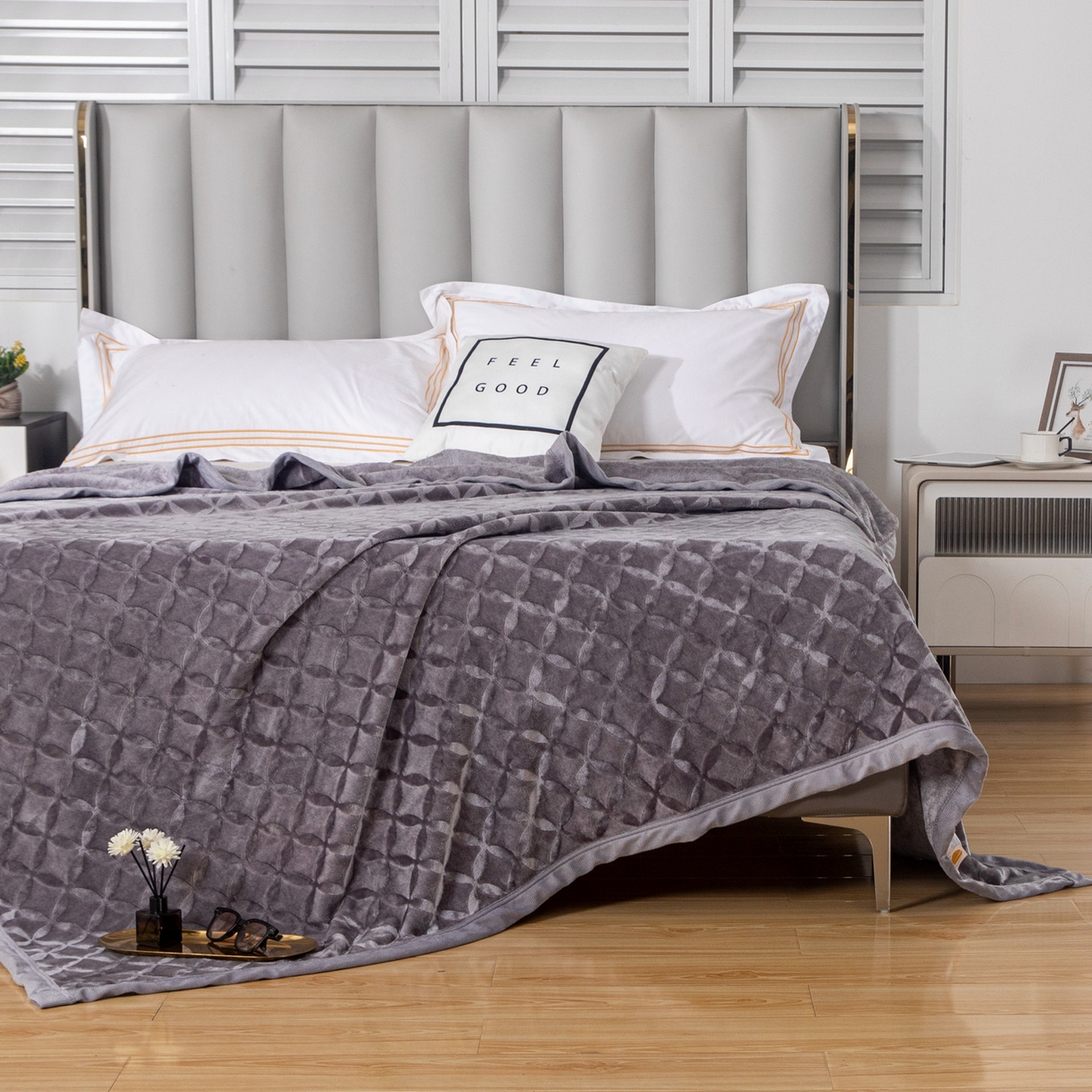 91家纺网 家纺一手货源 找家纺 梵克保罗 2025新款3D立体印花四季盖毯400克 铜钱灰