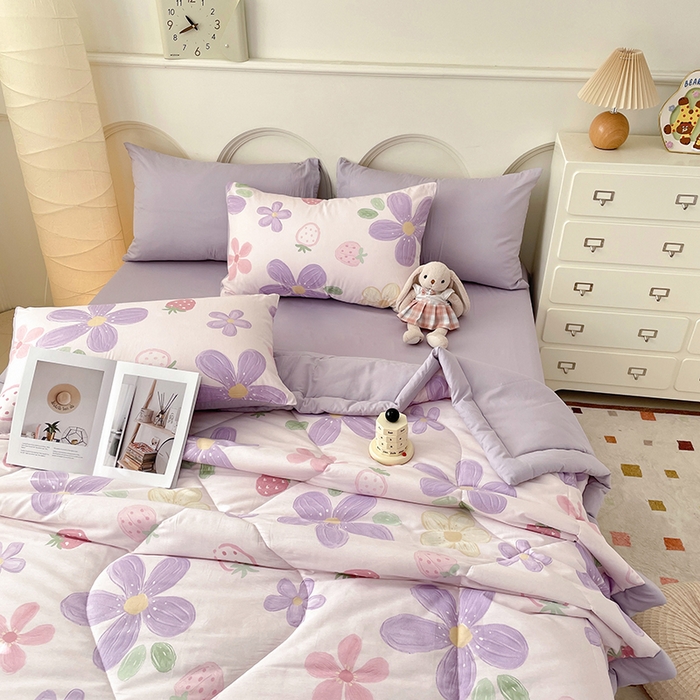 91家纺网 家纺一手货源 找家纺 梵克保罗 2025新款全棉夏被碎花卡通小清新简约纯棉夏凉被夏被四件套三件套 泫雅花紫