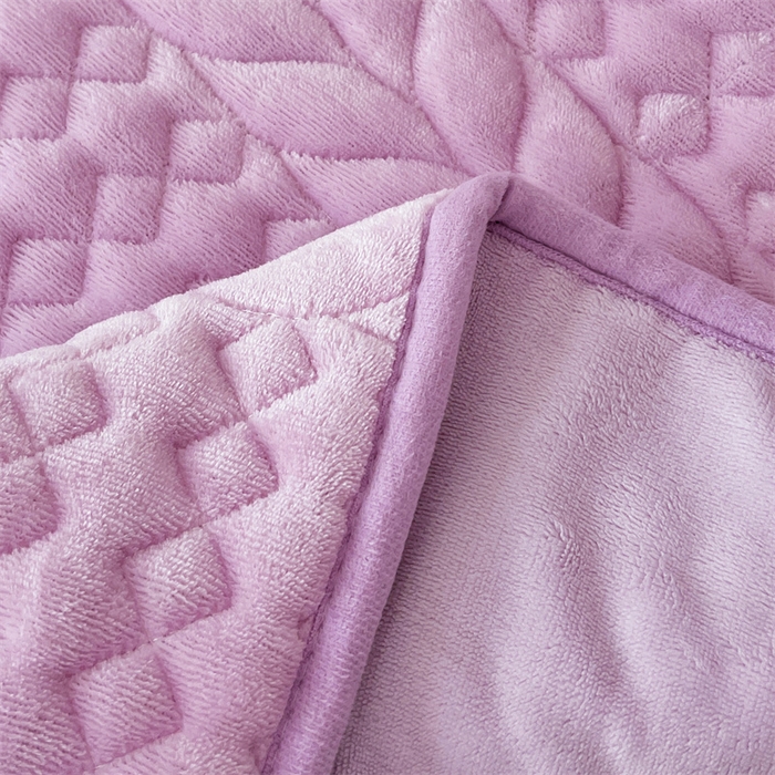 91家纺网 家纺一手货源 找家纺 梦舒羽 2025新款牛奶绒夹棉床笠床单床盖床罩床护垫床垫保护罩三件套-轻奢 轻奢款-梦幻紫