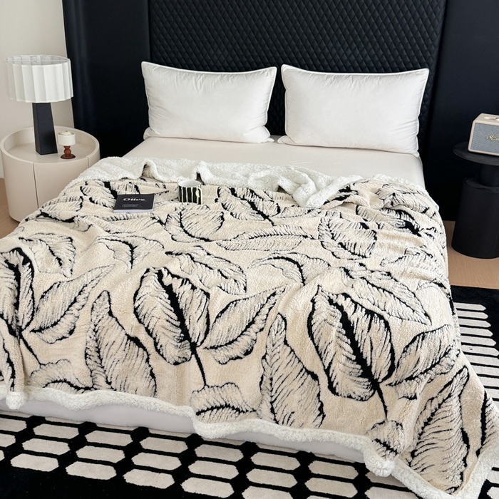 91家纺网 家纺一手货源 找家纺 梵克保罗 2025新款双层阳离子叶子提花塔芙绒羊羔绒跨境双层毛毯盖毯毯子 叶子白色