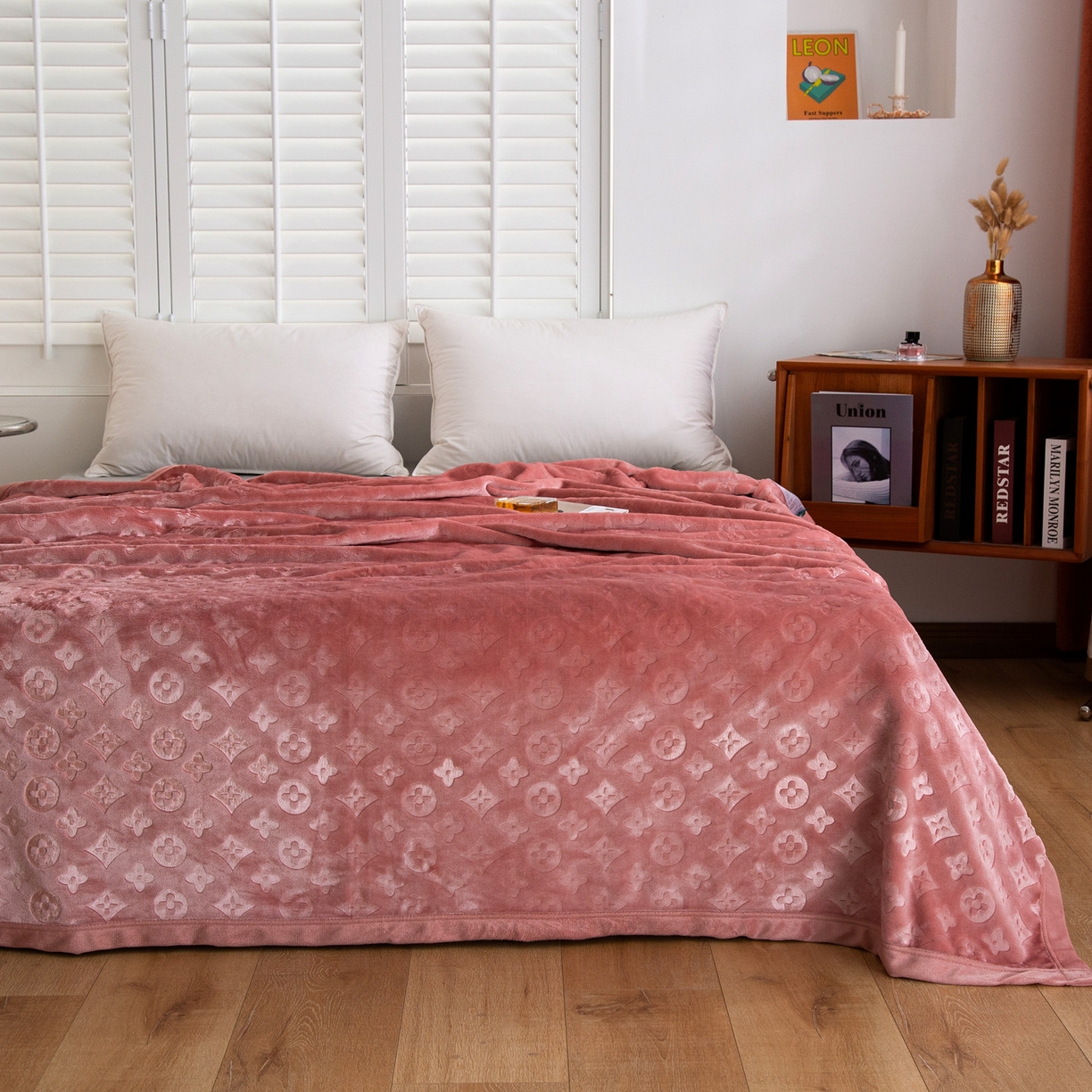 91家纺网 家纺一手货源 找家纺 梵克保罗 2025新款3D立体印花四季盖毯400克 3D粉