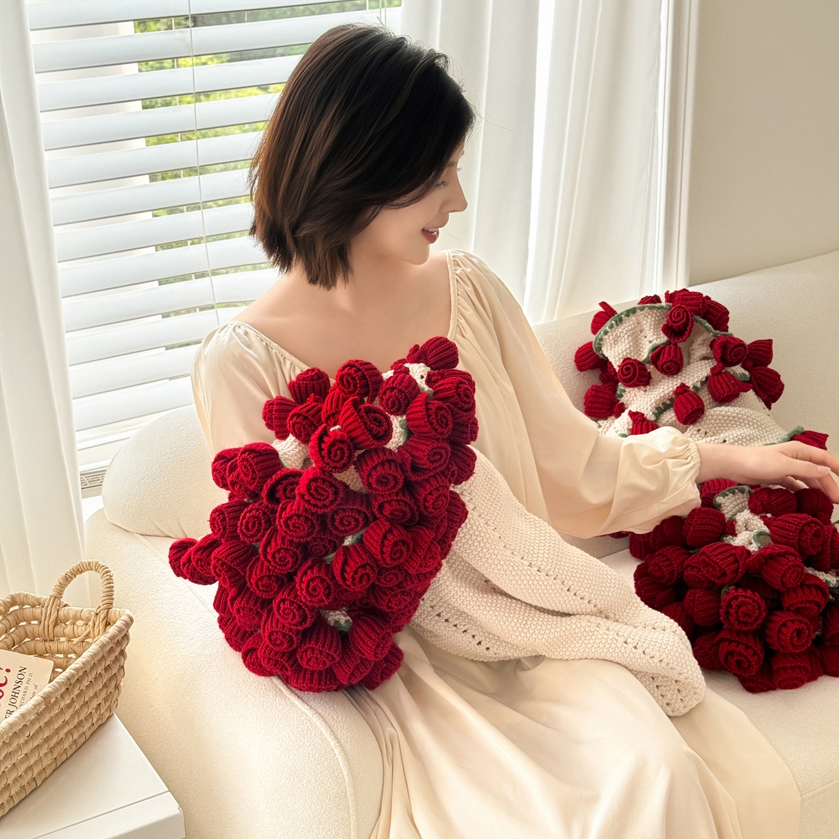 91家纺网 家纺一手货源 找家纺 （总）梵克保罗 2025秋冬新款热款玫瑰花束毯多功能玫瑰花毯车载办公室盖毯毛毯毯子