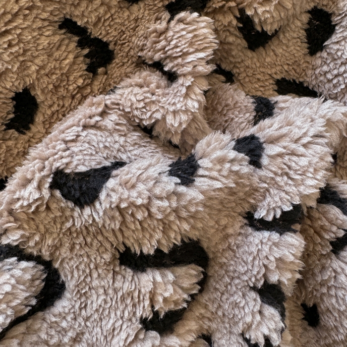 91家纺网 家纺一手货源 找家纺 梵克保罗 2025新款双层阳离子豹纹提花塔芙绒羊羔绒跨境双层毛毯盖毯毯子 豹纹驼