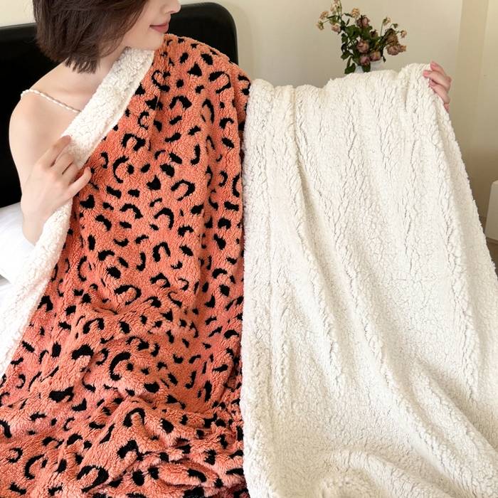 91家纺网 家纺一手货源 找家纺 梵克保罗 2025新款双层阳离子豹纹提花塔芙绒羊羔绒跨境双层毛毯盖毯毯子 豹纹橘