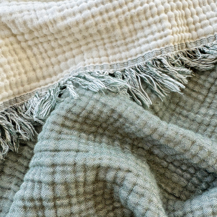 91家纺网 家纺一手货源 找家纺 梵克保罗 2025新款双层纱流苏全棉纯棉毯纯棉流苏款盖毯毯子夏被夏凉被空调被 深绿色