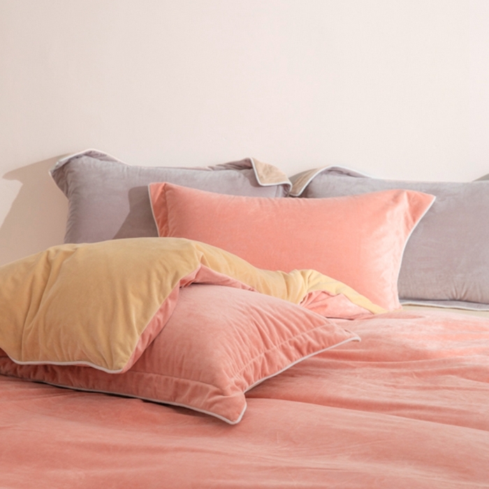 91家纺网 家纺一手货源 找家纺 ONE TWO ONE 121 新品【婴儿绒四件套】2025毛毯被子四件套单件床单被套床笠珊瑚绒牛奶绒冬被法兰绒兔毛绒 橘粉-乳酪