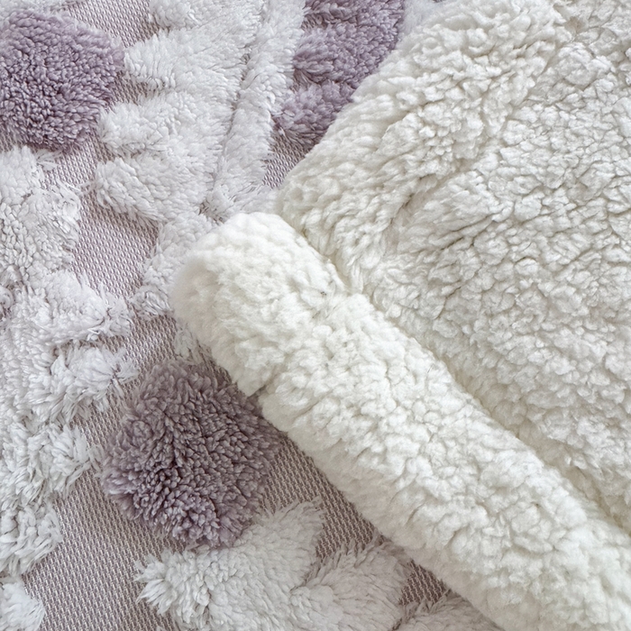 91家纺网 家纺一手货源 找家纺 梵克保罗 2025新款轻奢阳离子提花镂空塔芙绒羊羔绒保暖午睡双层毛毯办公室盖毯 浅紫