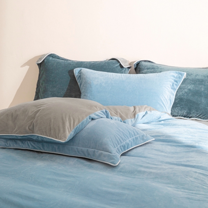 91家纺网 家纺一手货源 找家纺 ONE TWO ONE 121 新品【婴儿绒四件套】2025毛毯被子四件套单件床单被套床笠珊瑚绒牛奶绒冬被法兰绒兔毛绒 浅蓝-银灰