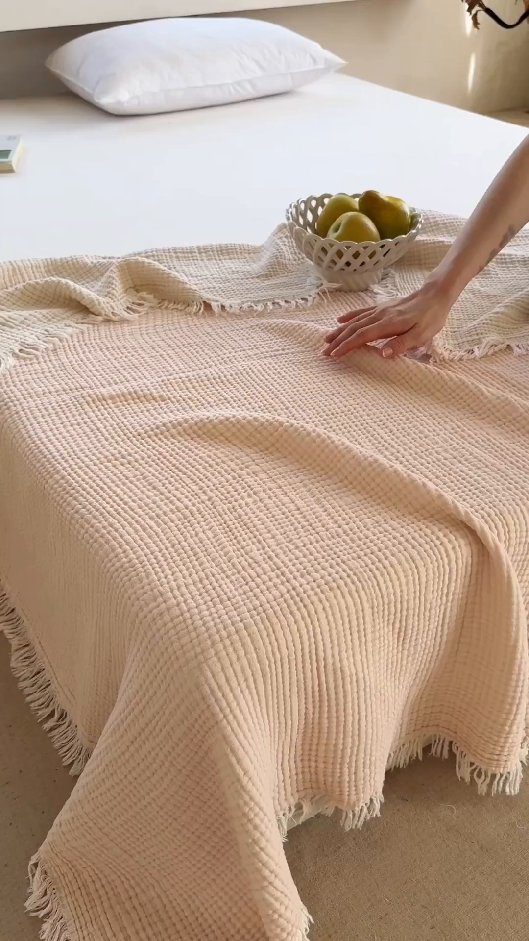 91家纺网 家纺一手货源 找家纺 梵克保罗 2025新款双层纱流苏全棉纯棉毯纯棉流苏款盖毯毯子夏被夏凉被空调被 浅粉色