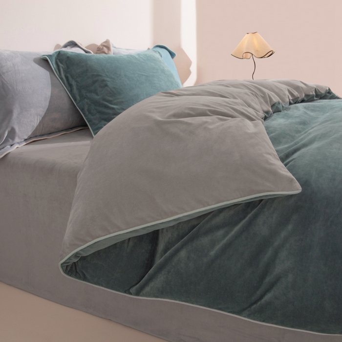 91家纺网 家纺一手货源 找家纺 ONE TWO ONE 121 新品【婴儿绒四件套】2025毛毯被子四件套单件床单被套床笠珊瑚绒牛奶绒冬被法兰绒兔毛绒 神秘灰-浅灰