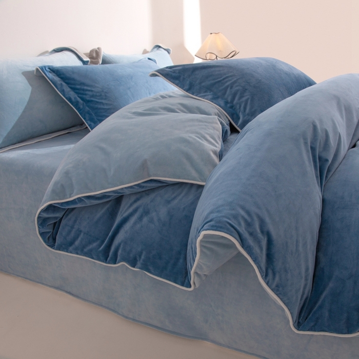 91家纺网 家纺一手货源 找家纺 ONE TWO ONE 121 新品【婴儿绒四件套】2025毛毯被子四件套单件床单被套床笠珊瑚绒牛奶绒冬被法兰绒兔毛绒 雾兰-浅蓝