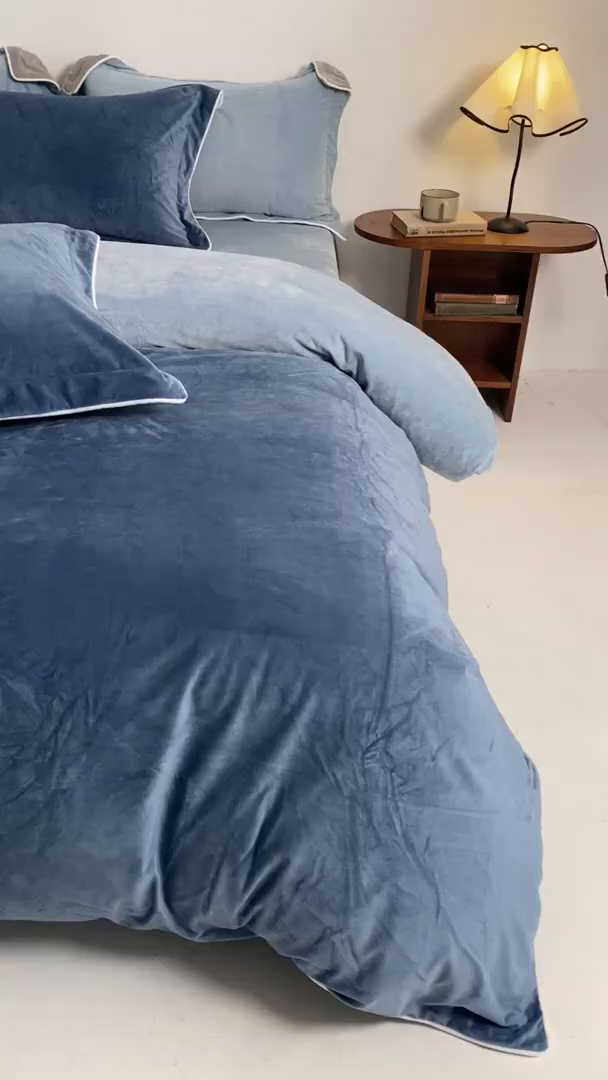 91家纺网 家纺一手货源 找家纺 ONE TWO ONE 121 新品【婴儿绒四件套】2025毛毯被子四件套单件床单被套床笠珊瑚绒牛奶绒冬被法兰绒兔毛绒 雾兰-浅蓝