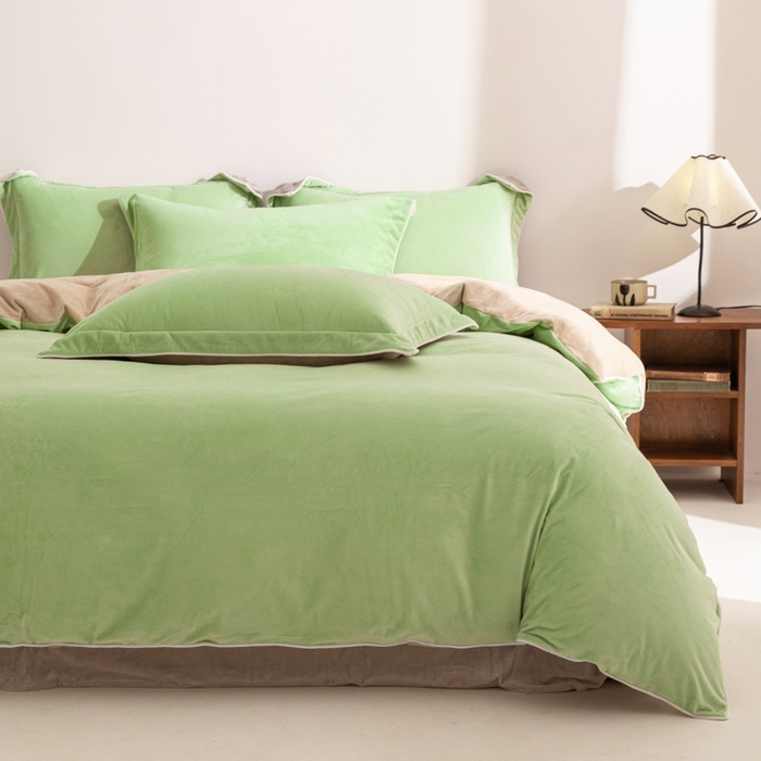 91家纺网 家纺一手货源 找家纺 ONE TWO ONE 121 新品【婴儿绒四件套】2025毛毯被子四件套单件床单被套床笠珊瑚绒牛奶绒冬被法兰绒兔毛绒 芽绿-奶咖