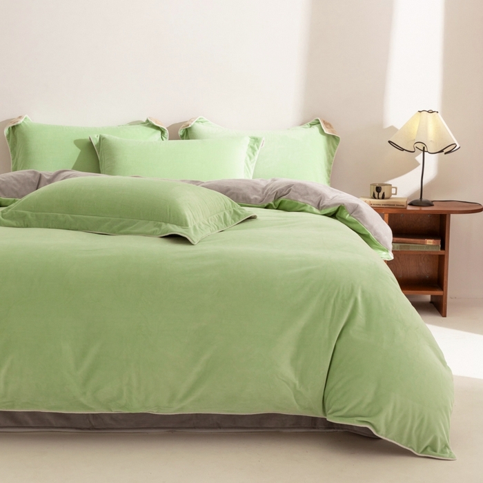 91家纺网 家纺一手货源 找家纺 ONE TWO ONE 121 新品【婴儿绒四件套】2025毛毯被子四件套单件床单被套床笠珊瑚绒牛奶绒冬被法兰绒兔毛绒 芽绿-浅灰