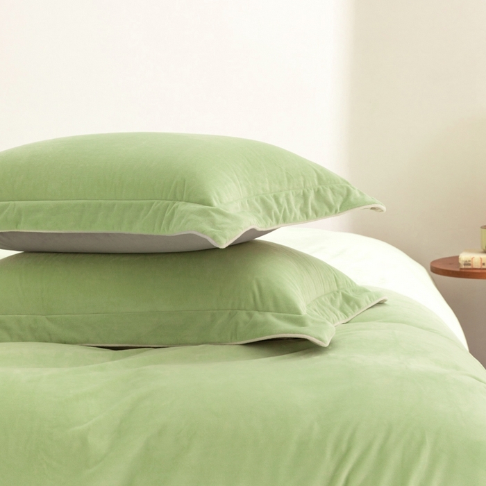 91家纺网 家纺一手货源 找家纺 ONE TWO ONE 121 新品【婴儿绒四件套】2025毛毯被子四件套单件床单被套床笠珊瑚绒牛奶绒冬被法兰绒兔毛绒 芽绿-浅灰