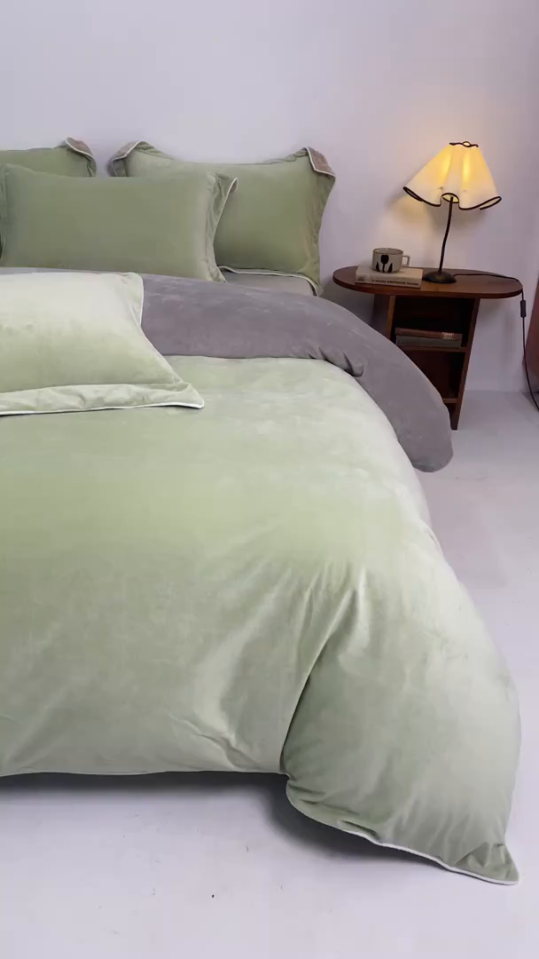 91家纺网 家纺一手货源 找家纺 ONE TWO ONE 121 新品【婴儿绒四件套】2025毛毯被子四件套单件床单被套床笠珊瑚绒牛奶绒冬被法兰绒兔毛绒 芽绿-浅灰