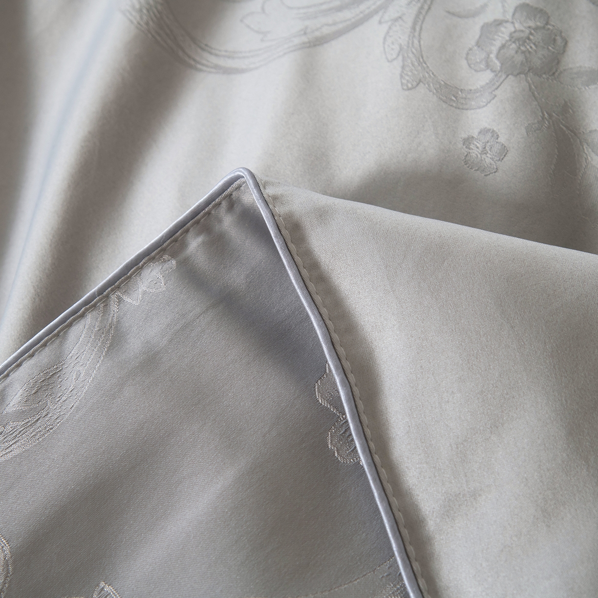 91家纺网 家纺一手货源 找家纺 鑫田家纺 2025新款蚕丝被100%纯柞蚕丝被夏凉被春秋被冬被子母被桑蚕丝被 灰