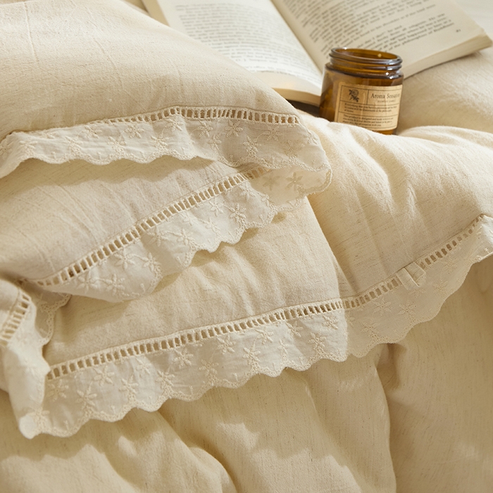 91家纺网 家纺一手货源 找家纺 （总）雅高家居 2025新款麻本纪—天然A类棉麻镂空花边舒适冬被被子被芯（此款网上控价不得低于358，378元)