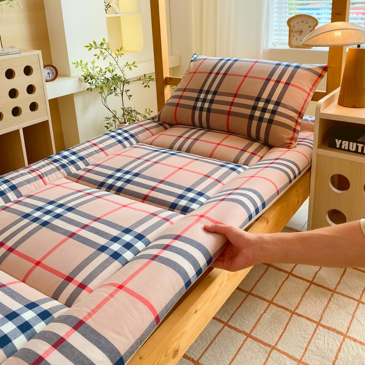 91家纺网 家纺一手货源 找家纺 （总）梵克保罗 2025秋冬新款无印风学生宿舍床褥褥子