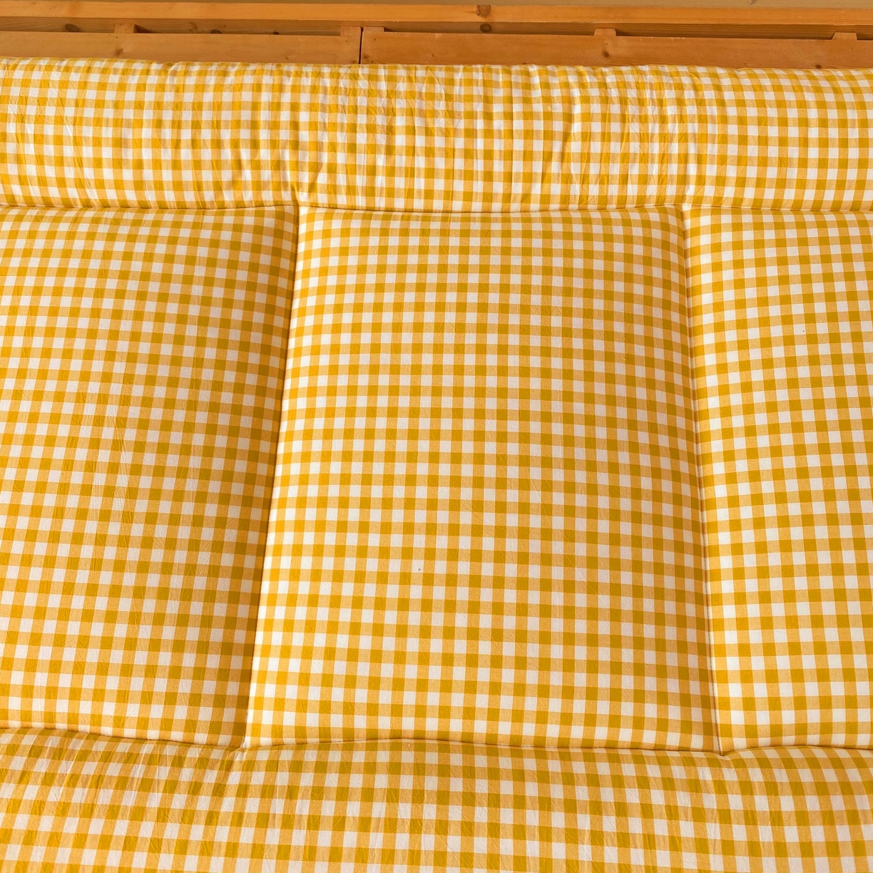 91家纺网 家纺一手货源 找家纺 梵克保罗 2025秋冬新款无印风学生宿舍床褥褥子 黄小格