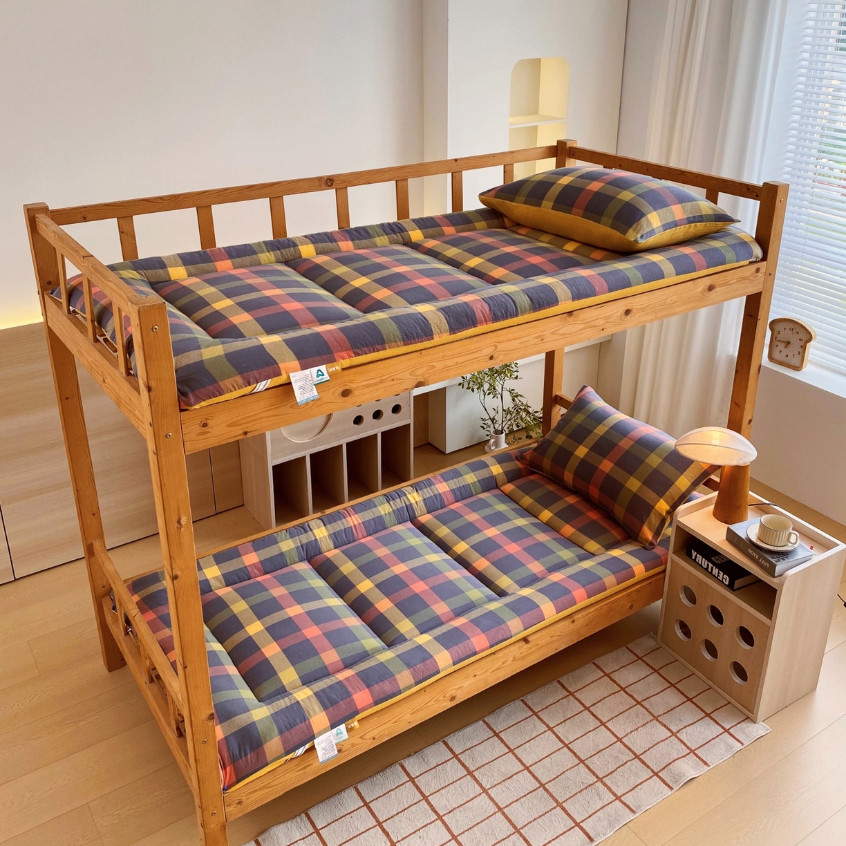 91家纺网 家纺一手货源 找家纺 梵克保罗 2025秋冬新款无印风学生宿舍床褥褥子 牛油果