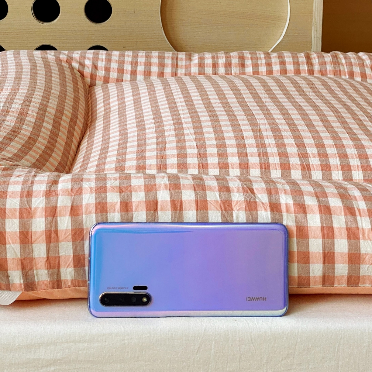 91家纺网 家纺一手货源 找家纺 梵克保罗 2025秋冬新款无印风学生宿舍床褥褥子 粉小格