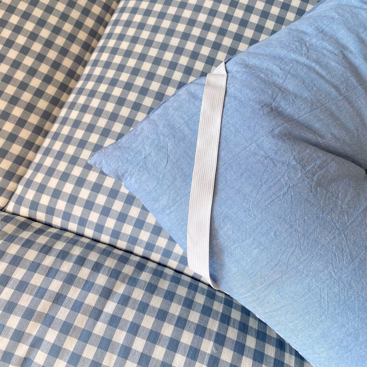 91家纺网 家纺一手货源 找家纺 梵克保罗 2025秋冬新款无印风学生宿舍床褥褥子 蓝小格