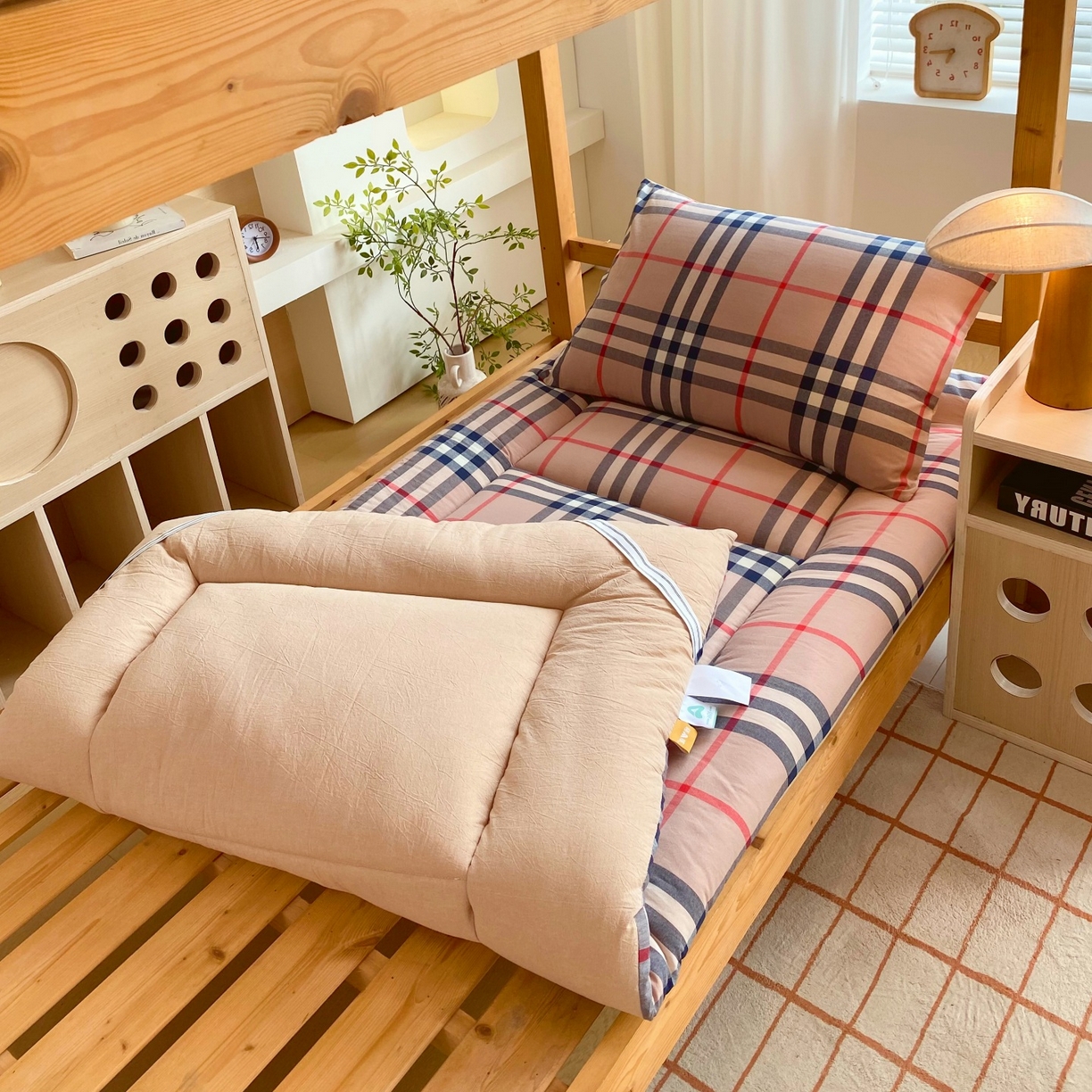 91家纺网 家纺一手货源 找家纺 （总）梵克保罗 2025秋冬新款无印风学生宿舍床褥褥子