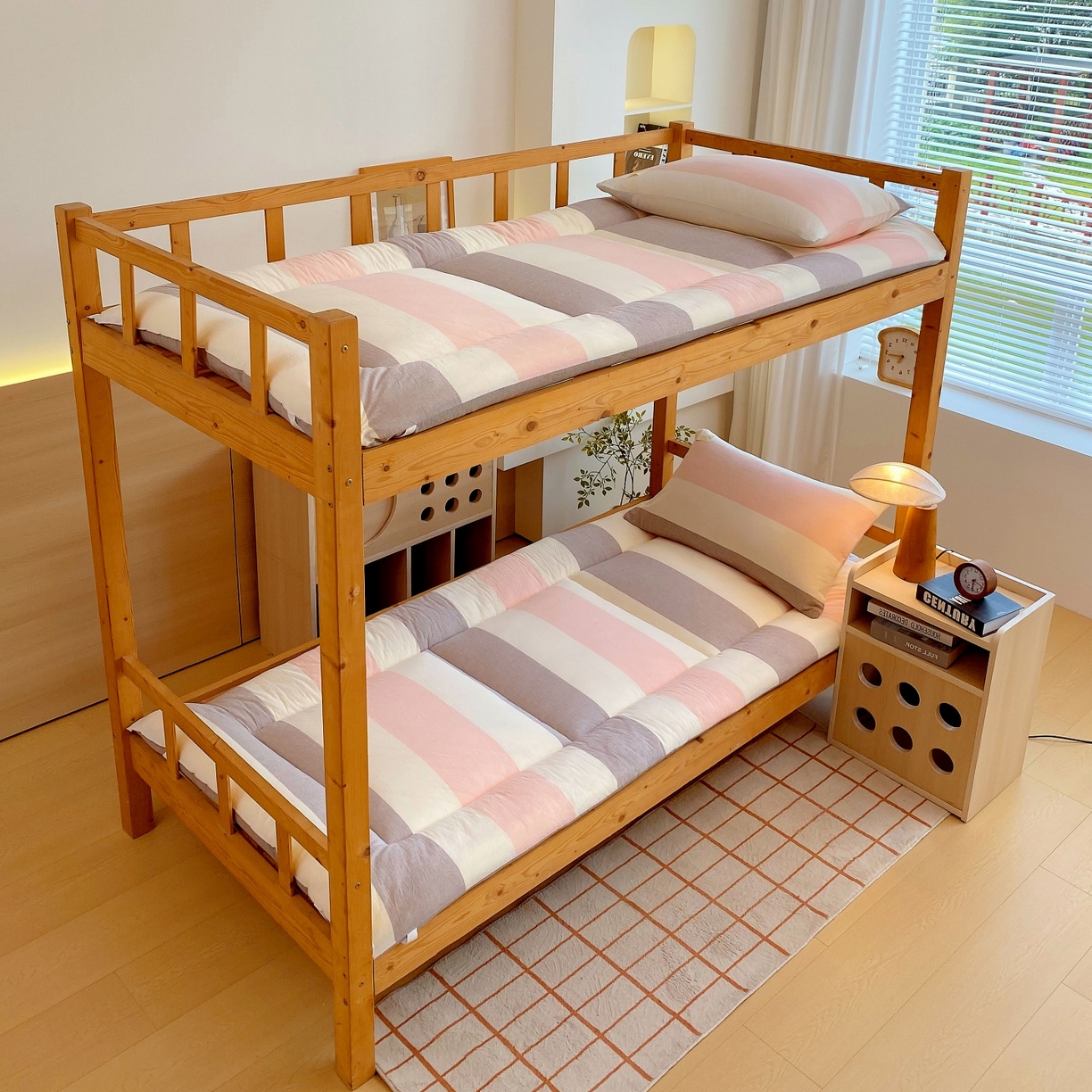 91家纺网 家纺一手货源 找家纺 （总）梵克保罗 2025秋冬新款无印风学生宿舍床褥褥子