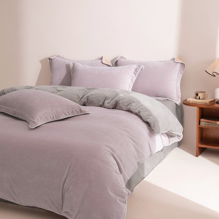 91家纺网 家纺一手货源 找家纺 ONE TWO ONE 121 新品【婴儿绒四件套】2025毛毯被子四件套单件床单被套床笠珊瑚绒牛奶绒冬被法兰绒兔毛绒 芋泥-浅灰