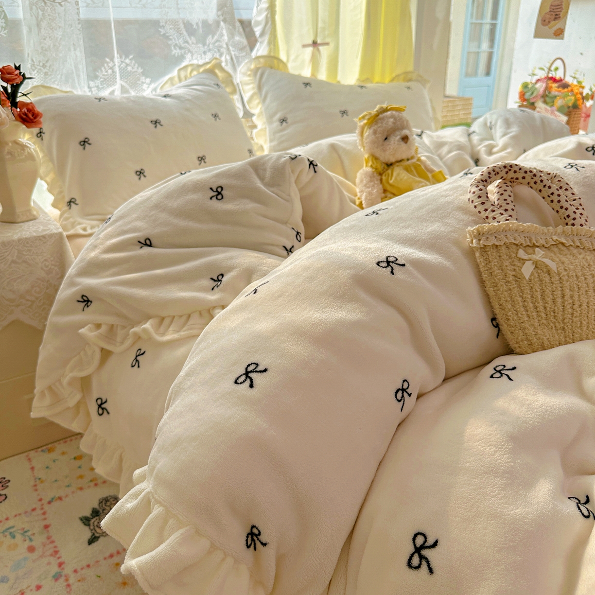 91家纺网 家纺一手货源 找家纺 （总）老K (原美阁） 2025新款A类200克花边款韩版牛奶绒四件套-蝴蝶结