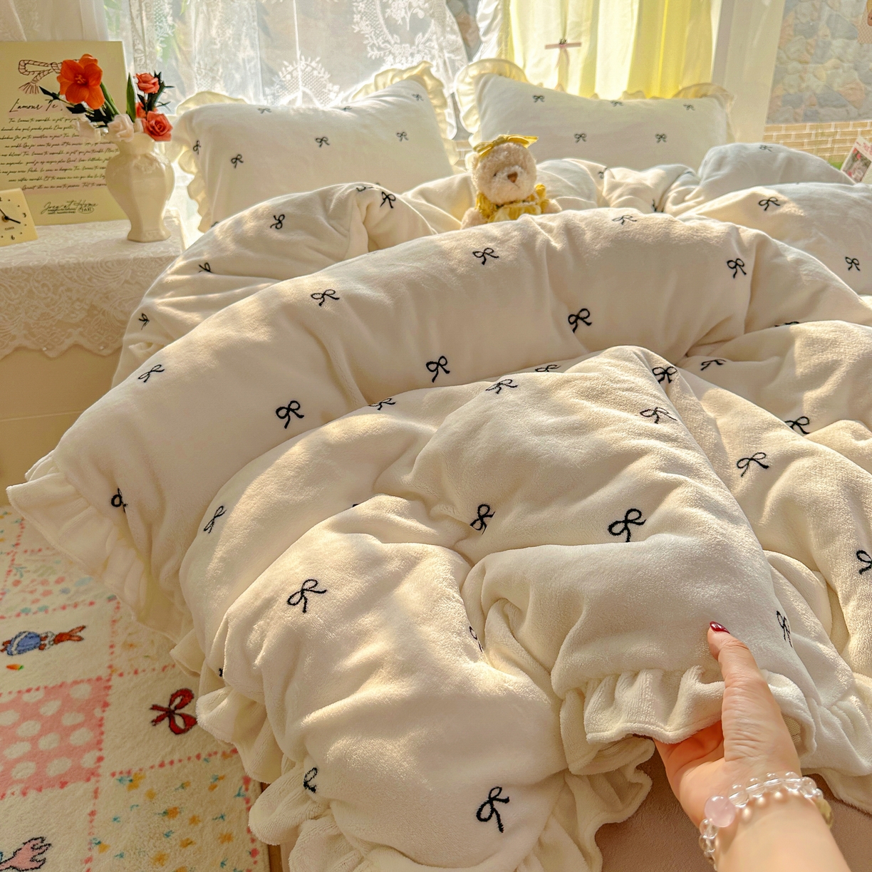 91家纺网 家纺一手货源 找家纺 （总）老K (原美阁） 2025新款A类200克花边款韩版牛奶绒四件套-蝴蝶结