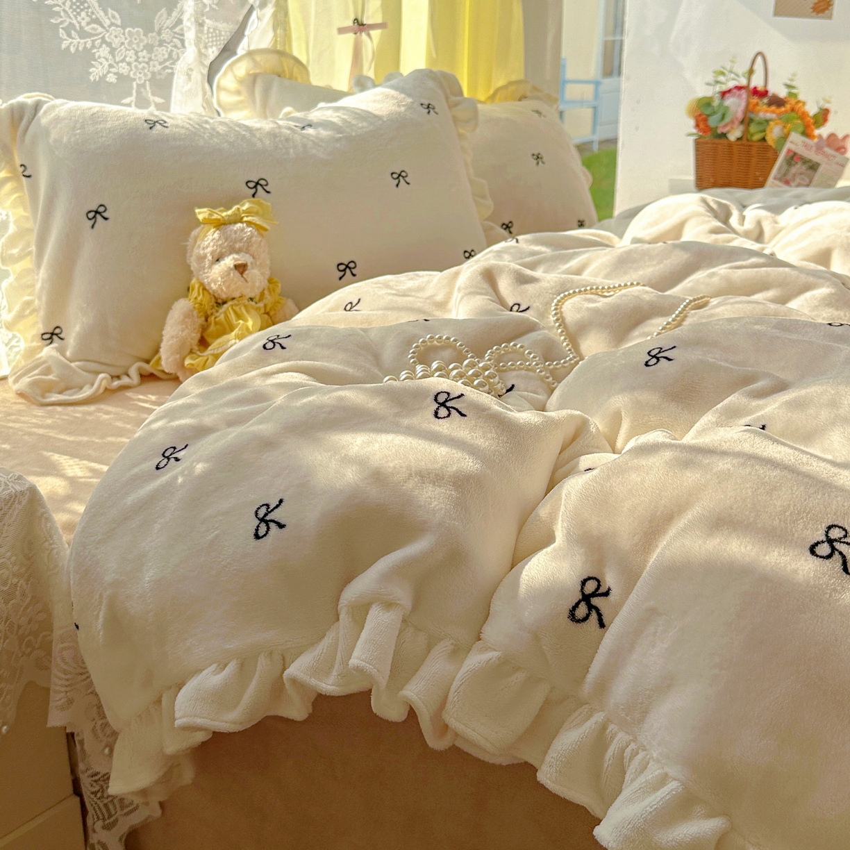 91家纺网 家纺一手货源 找家纺 （总）老K (原美阁） 2025新款A类200克花边款韩版牛奶绒四件套-蝴蝶结