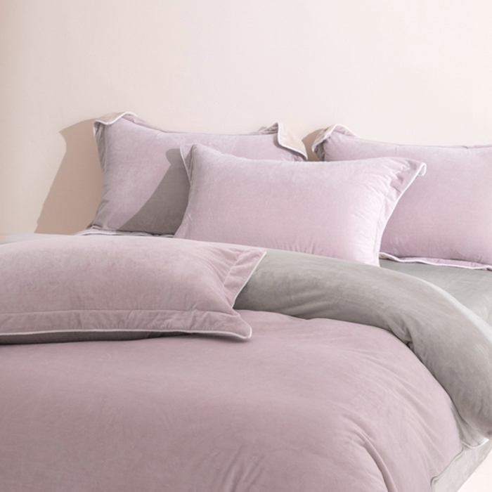 91家纺网 家纺一手货源 找家纺 ONE TWO ONE 121 新品【婴儿绒四件套】2025毛毯被子四件套单件床单被套床笠珊瑚绒牛奶绒冬被法兰绒兔毛绒 芋泥-浅灰