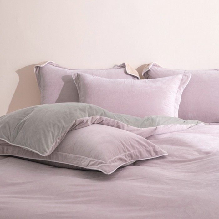 91家纺网 家纺一手货源 找家纺 ONE TWO ONE 121 新品【婴儿绒四件套】2025毛毯被子四件套单件床单被套床笠珊瑚绒牛奶绒冬被法兰绒兔毛绒 芋泥-浅灰