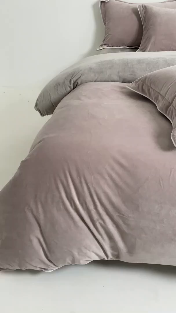 91家纺网 家纺一手货源 找家纺 ONE TWO ONE 121 新品【婴儿绒四件套】2025毛毯被子四件套单件床单被套床笠珊瑚绒牛奶绒冬被法兰绒兔毛绒 芋泥-浅灰