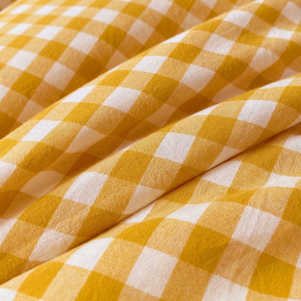 91家纺网 家纺一手货源 找家纺 梵克保罗 2025秋冬新款无印风学生宿舍床褥褥子 黄小格