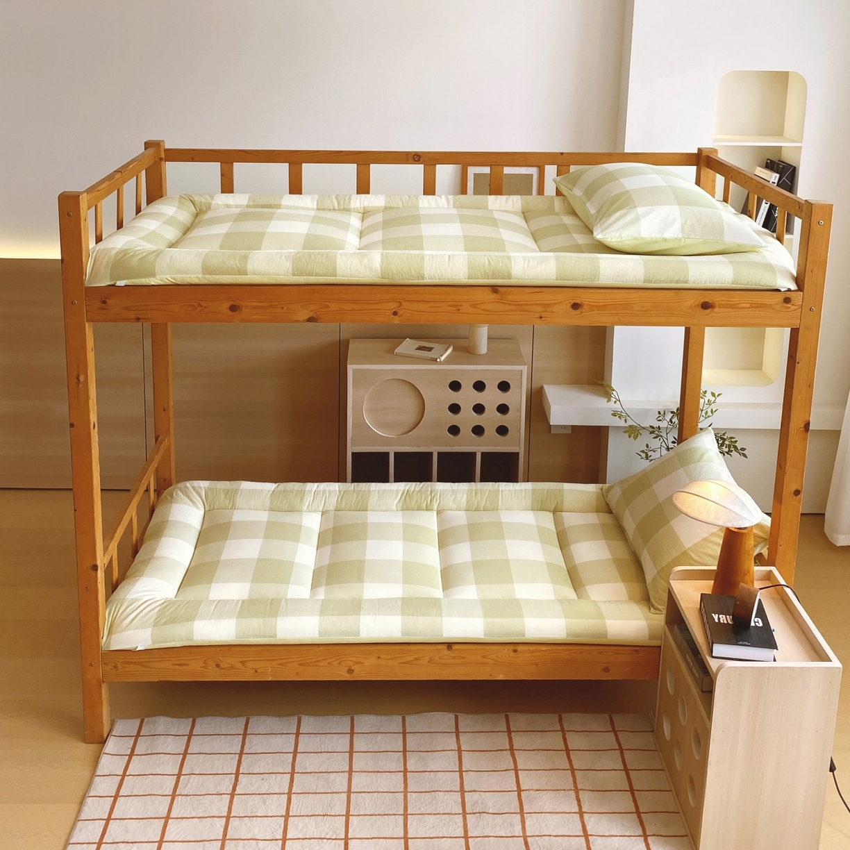 91家纺网 家纺一手货源 找家纺 梵克保罗 2025秋冬新款无印风学生宿舍床褥褥子 抹茶绿大格