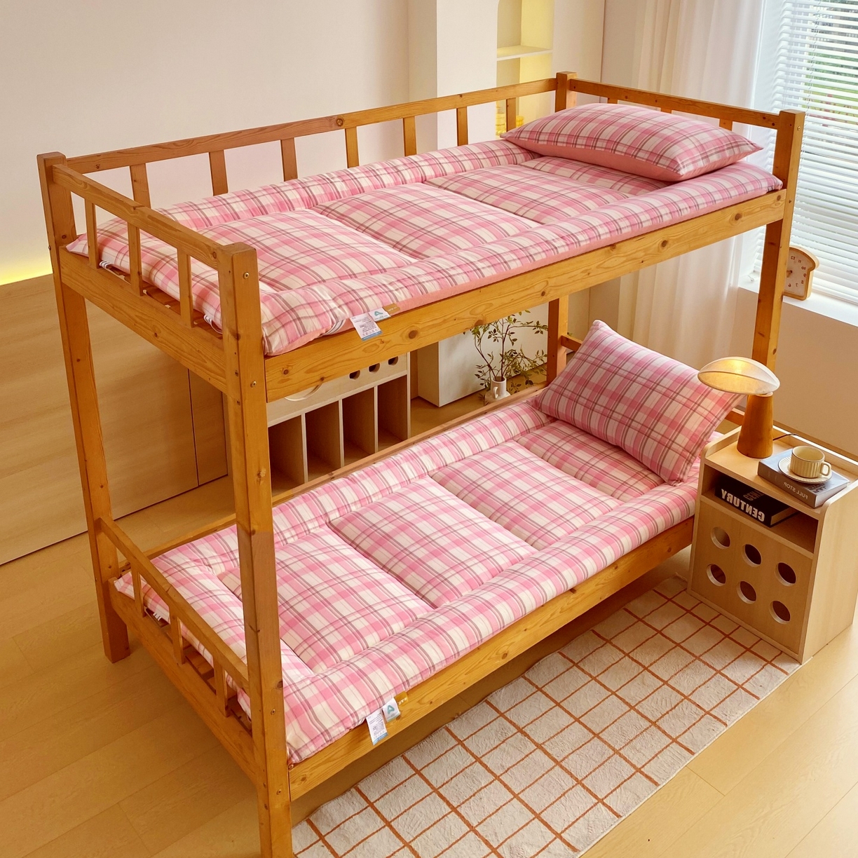 梵克保罗 2025秋冬新款无印风学生宿舍床褥褥子 初春粉