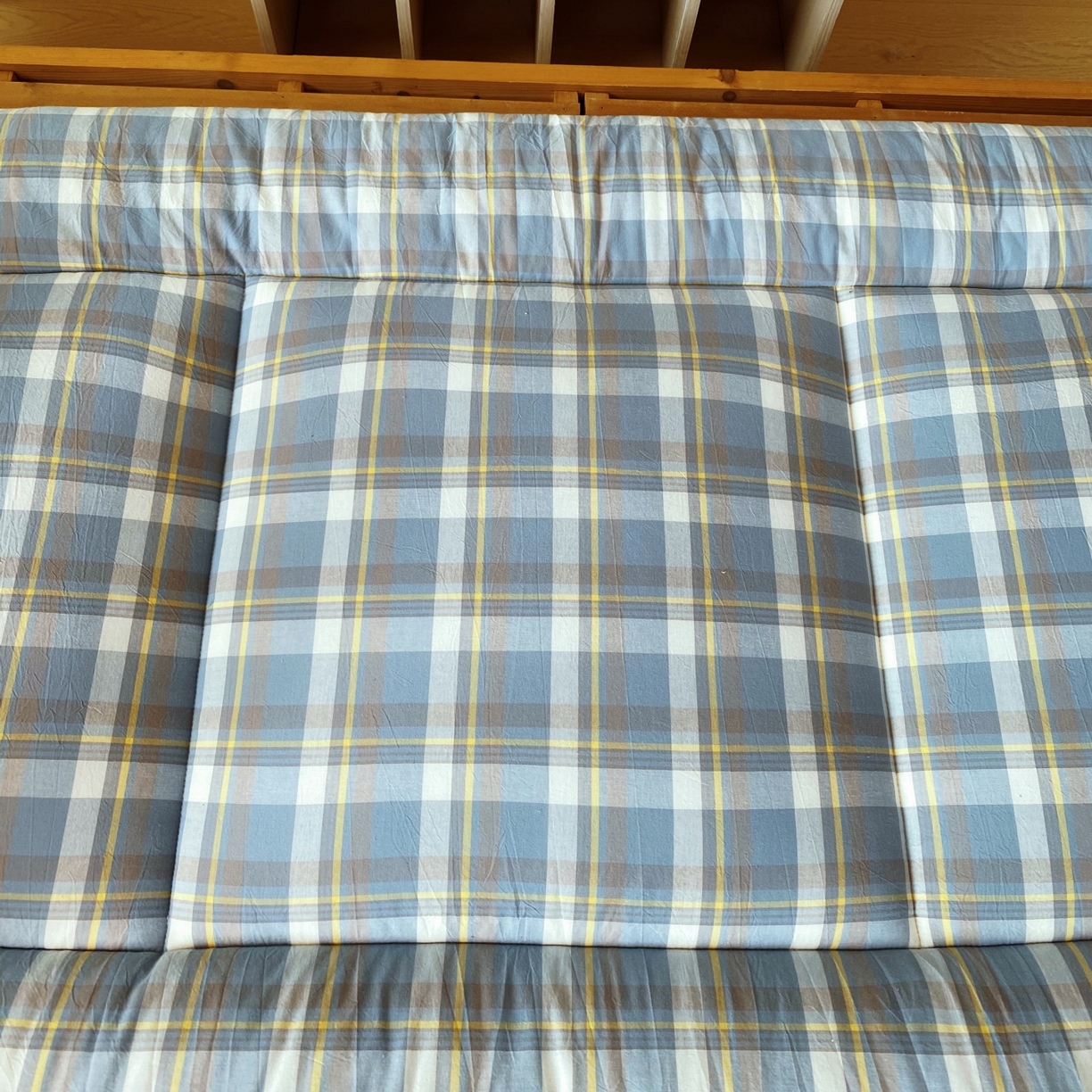 91家纺网 家纺一手货源 找家纺 梵克保罗 2025秋冬新款无印风学生宿舍床褥褥子 云舒蓝