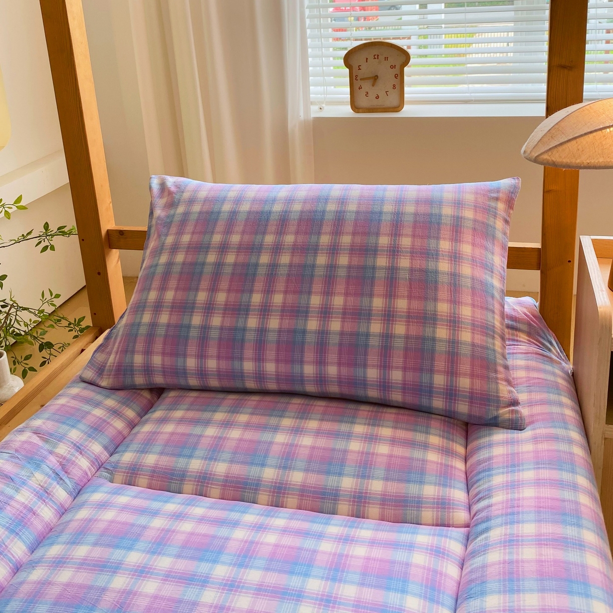 91家纺网 家纺一手货源 找家纺 梵克保罗 2025秋冬新款无印风学生宿舍床褥褥子 云舒紫