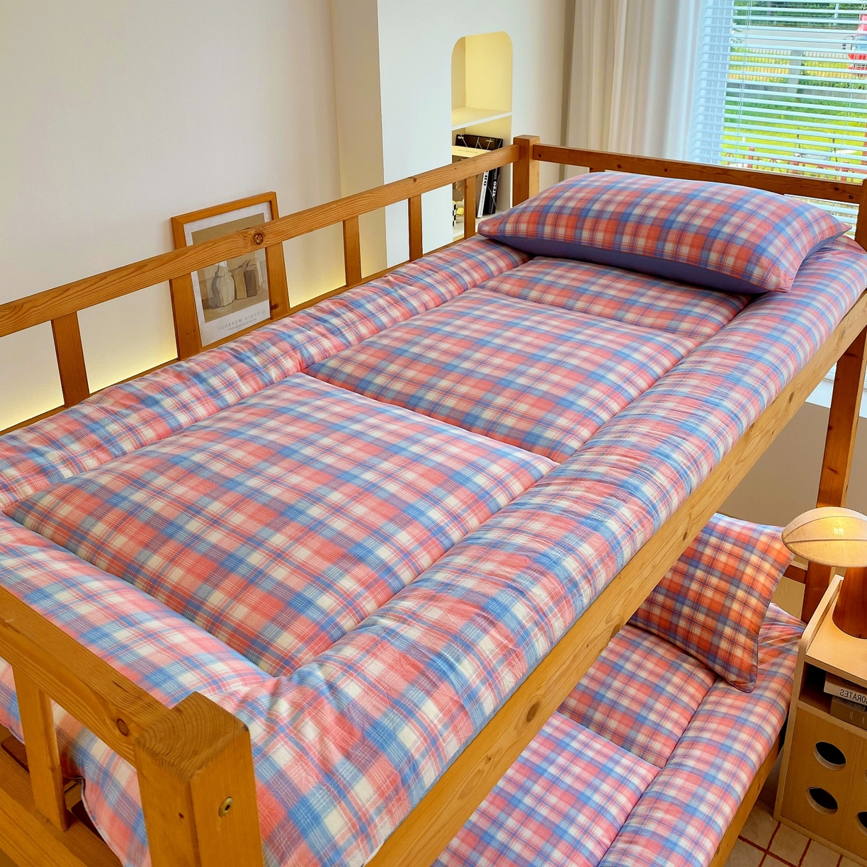 91家纺网 家纺一手货源 找家纺 梵克保罗 2025秋冬新款无印风学生宿舍床褥褥子 云舒粉