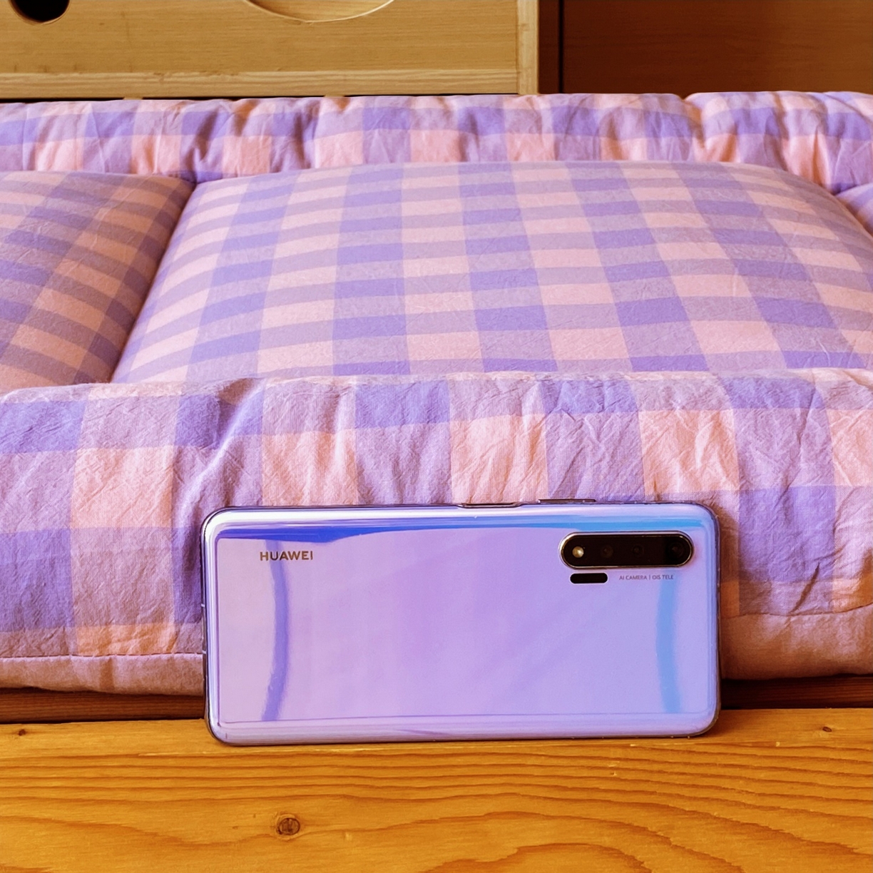 91家纺网 家纺一手货源 找家纺 梵克保罗 2025秋冬新款无印风学生宿舍床褥褥子 紫粉中格