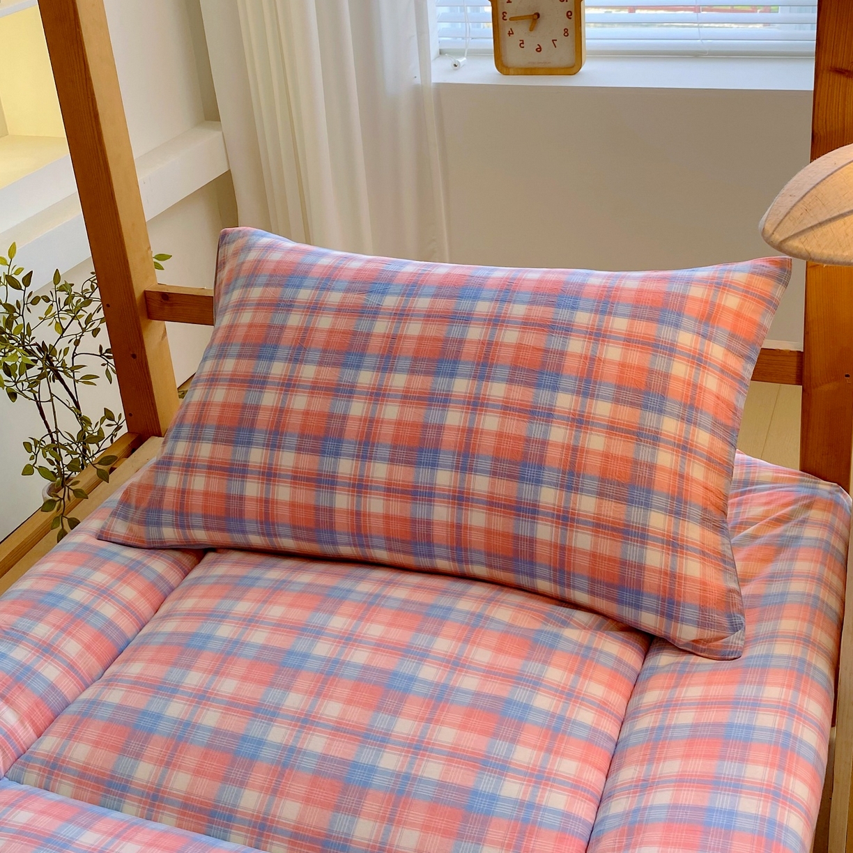 91家纺网 家纺一手货源 找家纺 梵克保罗 2025秋冬新款无印风学生宿舍床褥褥子 云舒粉