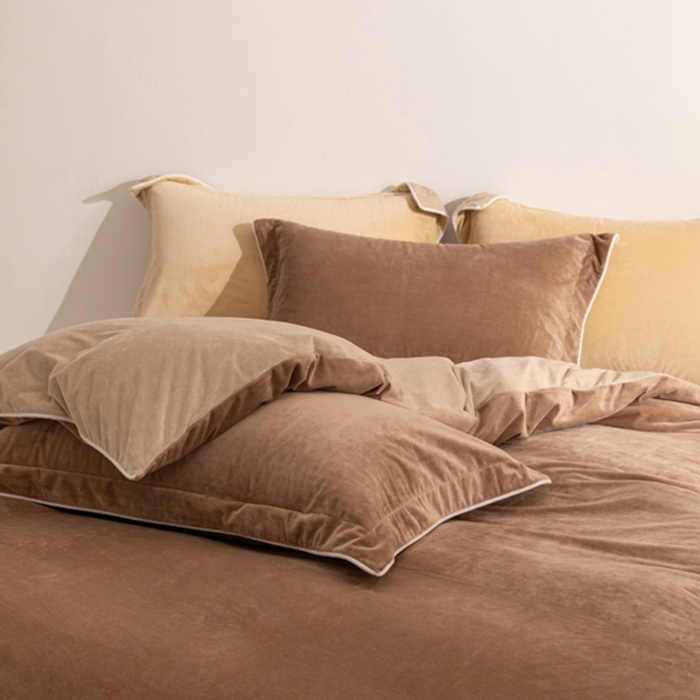 91家纺网 家纺一手货源 找家纺 ONE TWO ONE 121 新品【婴儿绒四件套】2025毛毯被子四件套单件床单被套床笠珊瑚绒牛奶绒冬被法兰绒兔毛绒 棕咖-米咖