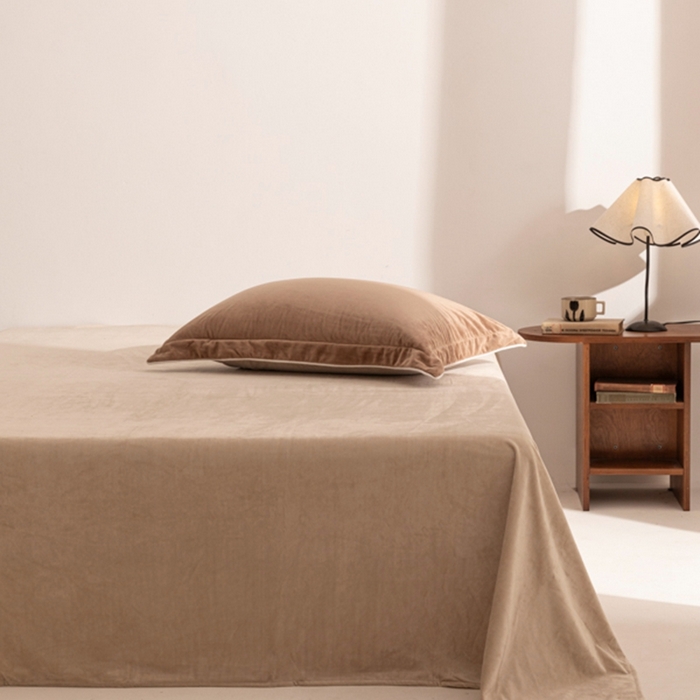 91家纺网 家纺一手货源 找家纺 ONE TWO ONE 121 新品【婴儿绒四件套】2025毛毯被子四件套单件床单被套床笠珊瑚绒牛奶绒冬被法兰绒兔毛绒 棕咖-米咖