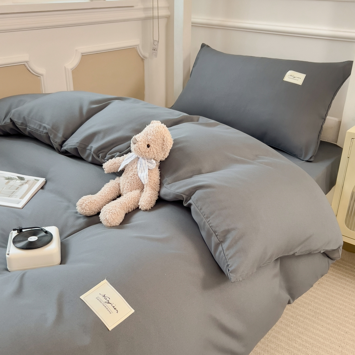 91家纺网 家纺一手货源 找家纺 梵克保罗 2025春夏新款水洗棉学生宿舍床单款床笠款三件套六件套大礼包学生季 低调灰